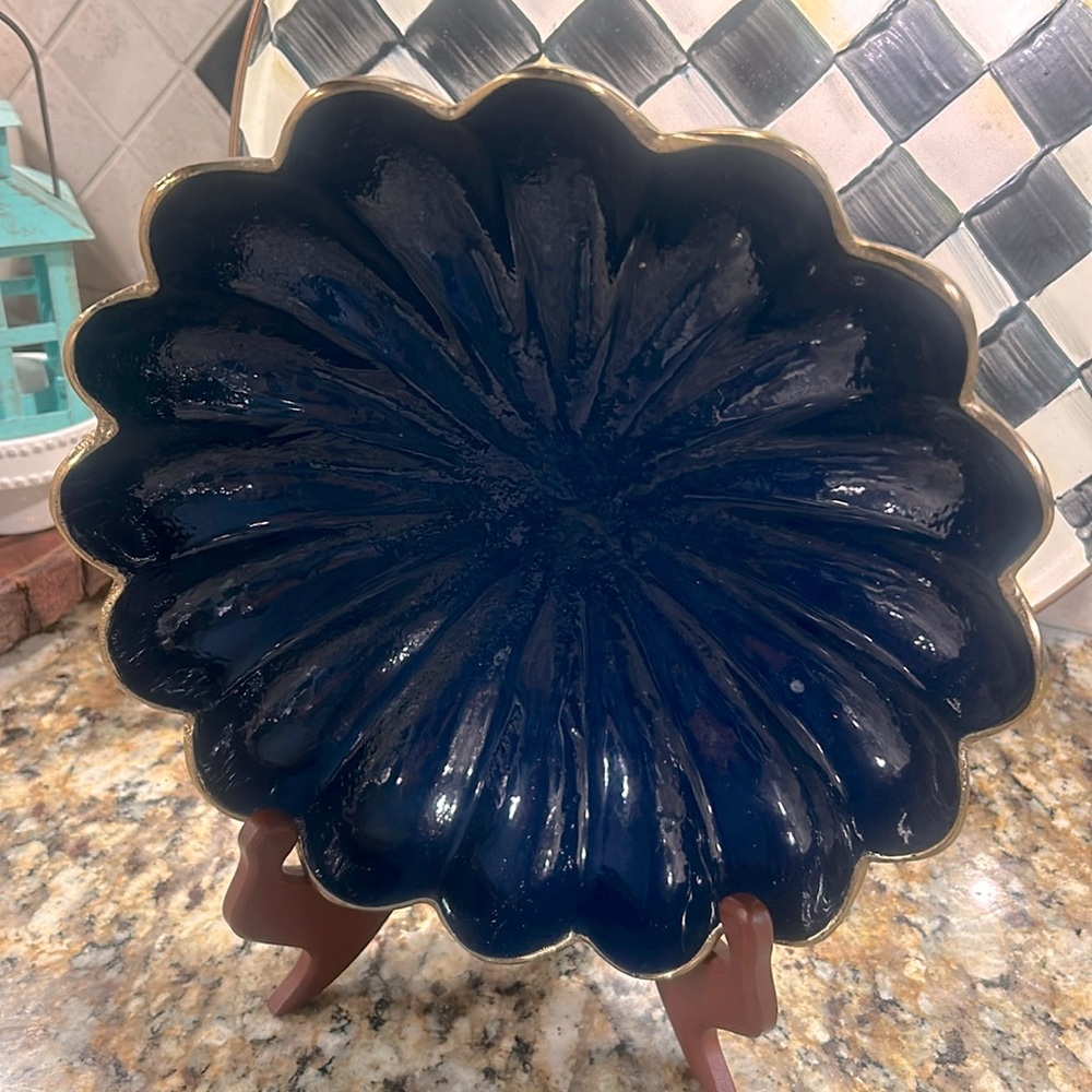 Elegant Blue and Gold Scalloped Decorative Bowl